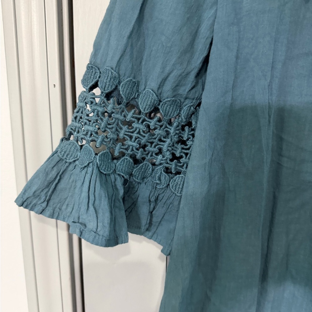 Elegant Blue Crochet Trim Tunic - Picture 2 of 7